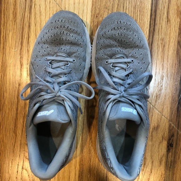 ASICS size 10 grey - Picture 2 of 16